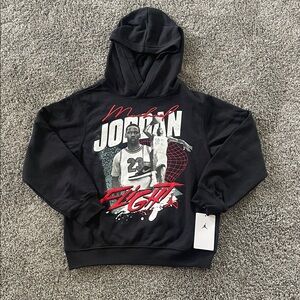 NEW! JORDAN SWEATSHIRT. SIZE MEDIUM (10-12). BOYS.